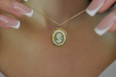 925 Sterling - Gemme - 14k Gold Plated - Vintage Necklace - Necklaces with Pendants - Green - Gift for Mother - Gold Necklace with Pendant